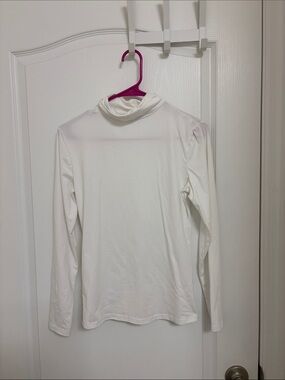 Slim Fit White Long-Sleeve Turtleneck Top